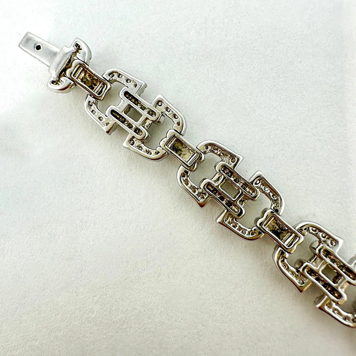 18K White Gold Bracelet with Diamonds