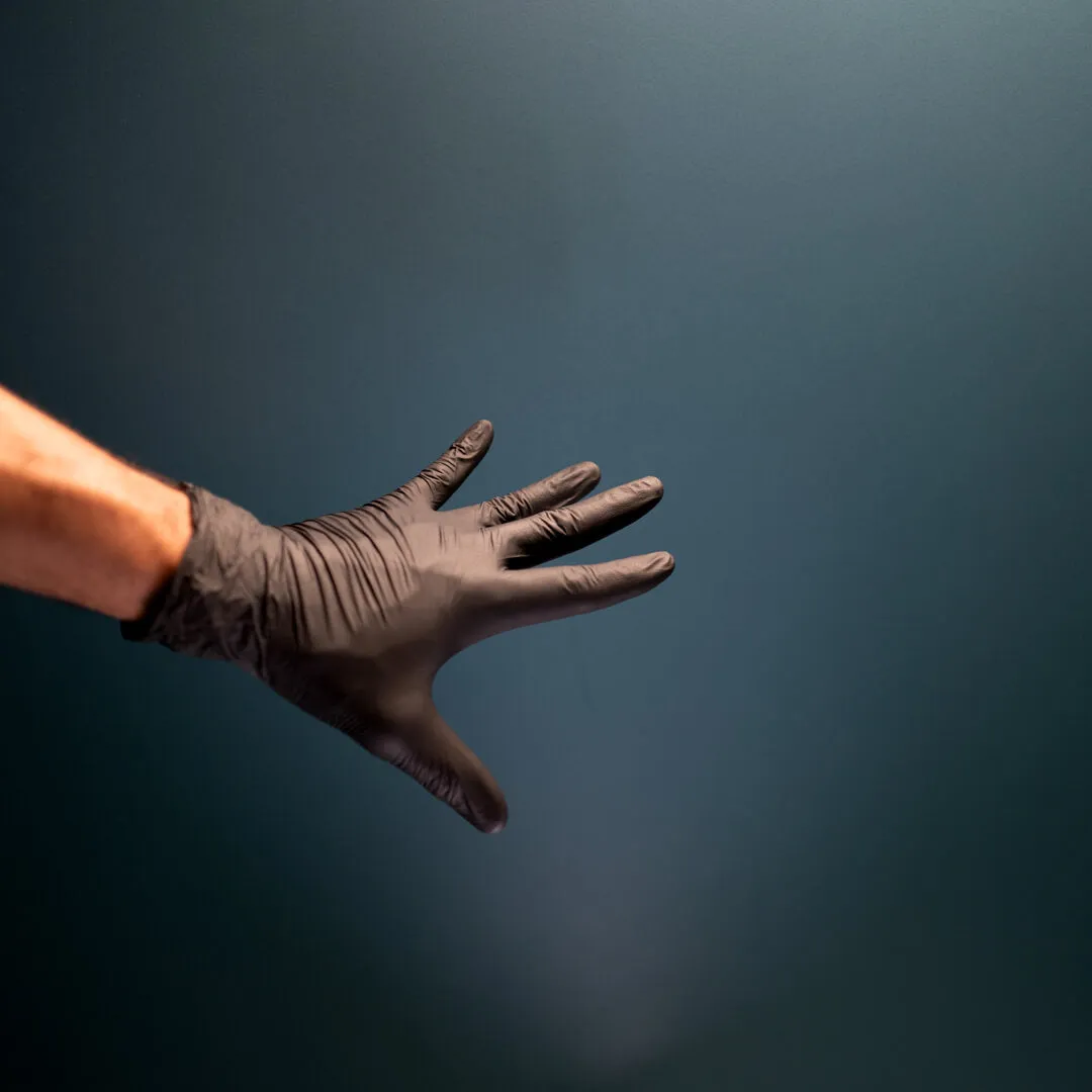 BLACK DISPOSABLE NITRILE GLOVES - 100PC