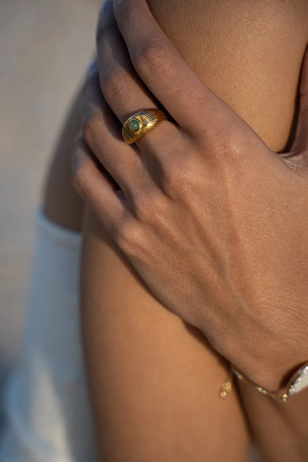 EMERALD SUNRISE RING