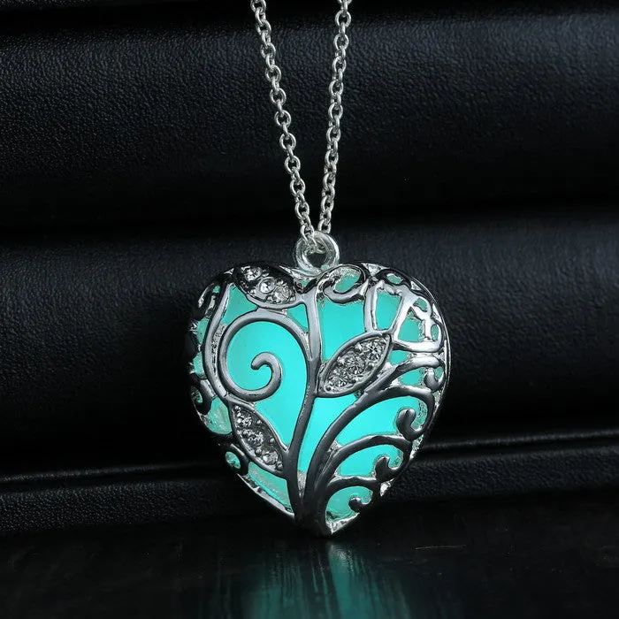 Heart necklace Pendants Glow in the Dark Gifts fashion Glowing Necklace for women Jewelry