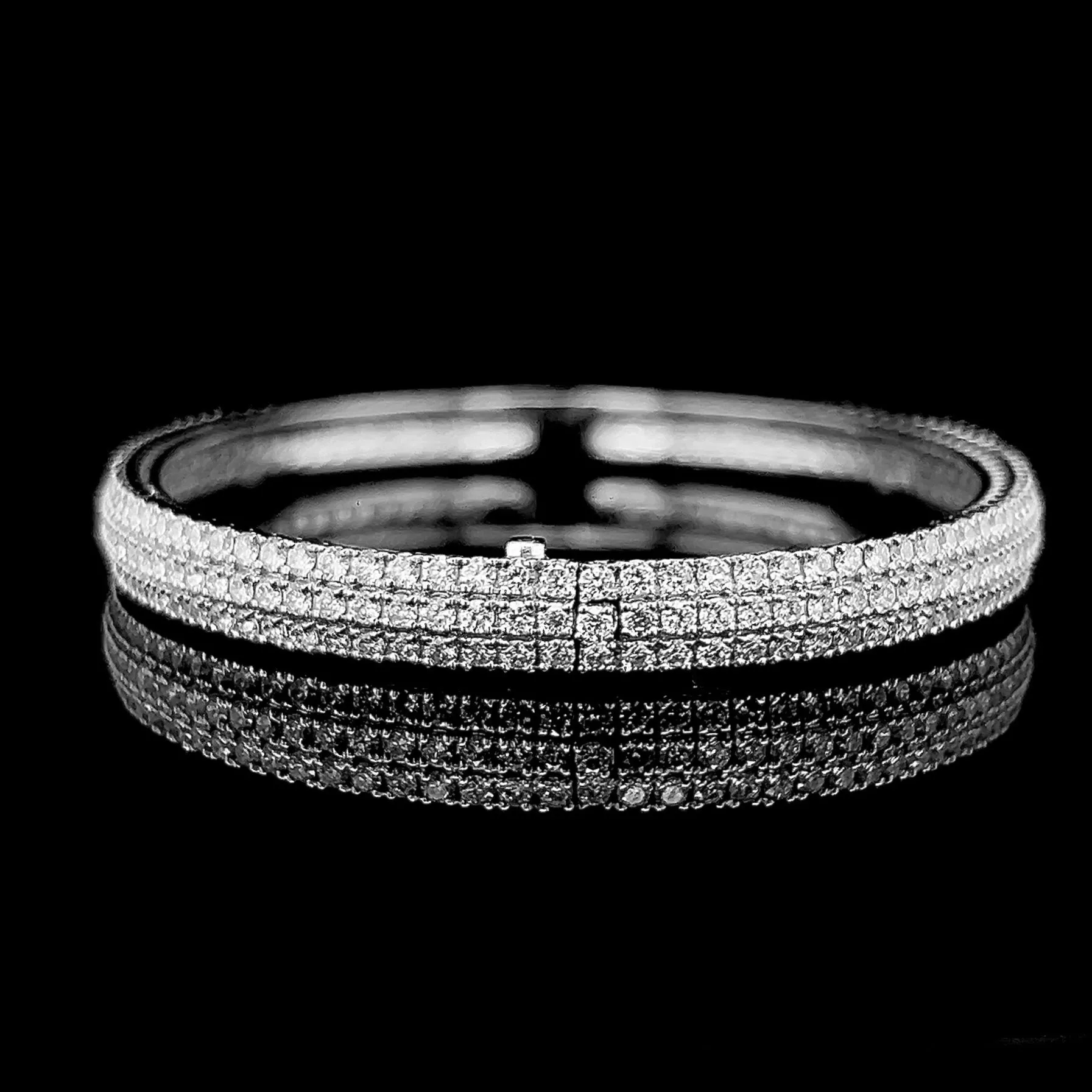 #LVNA2024 | Three-Tier Paved Bangle Diamond Bracelet 18kt