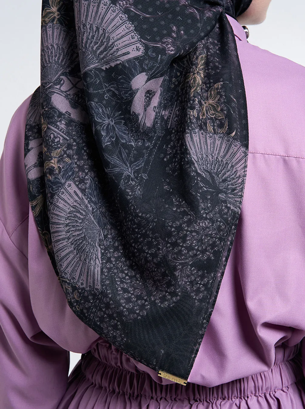 NUANSA SIGNATURE SCARF BLACK