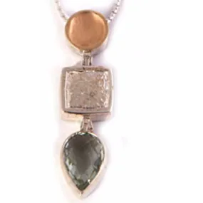 Sterling Silver 925 and 9kt Gold Necklace for woman set with a  Green Amethyst