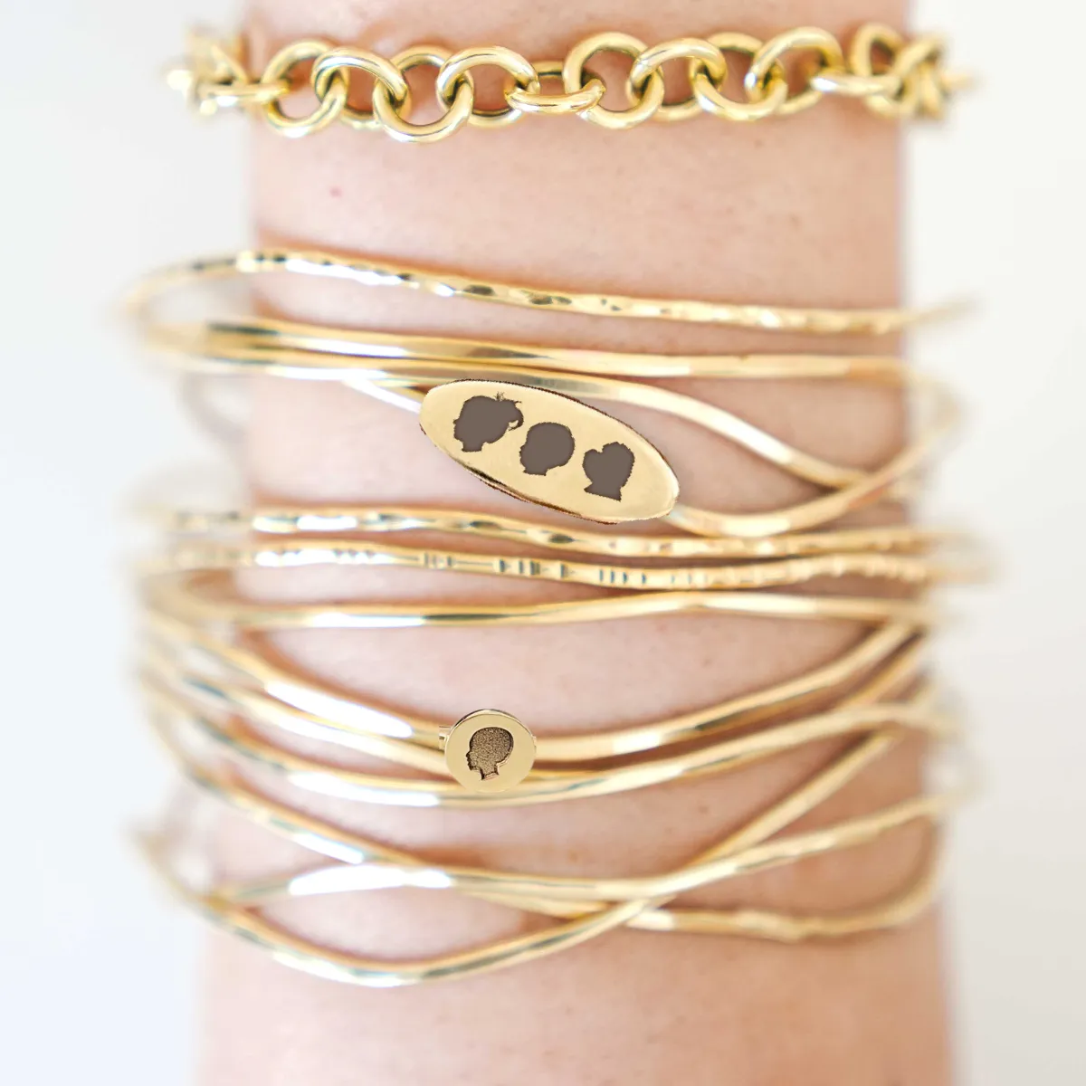 The Organic Circle Silhouette Bangle